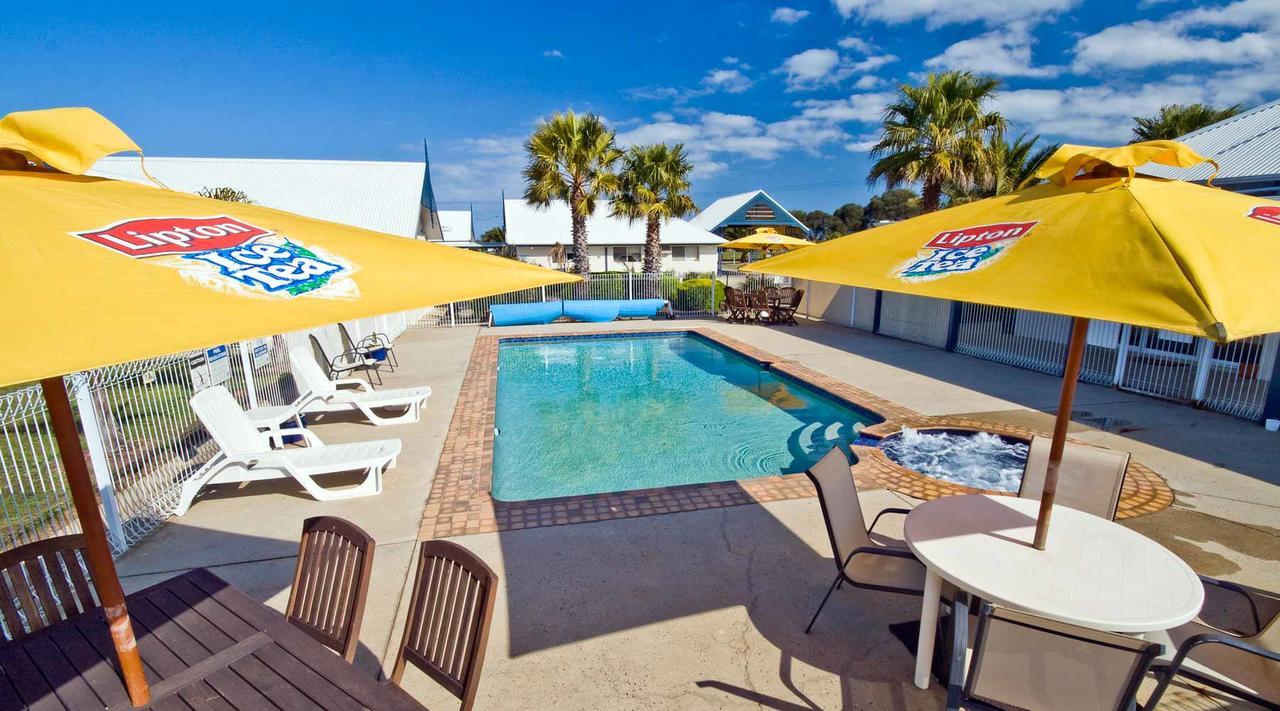 Torquay Tropicana Motel Экстерьер фото