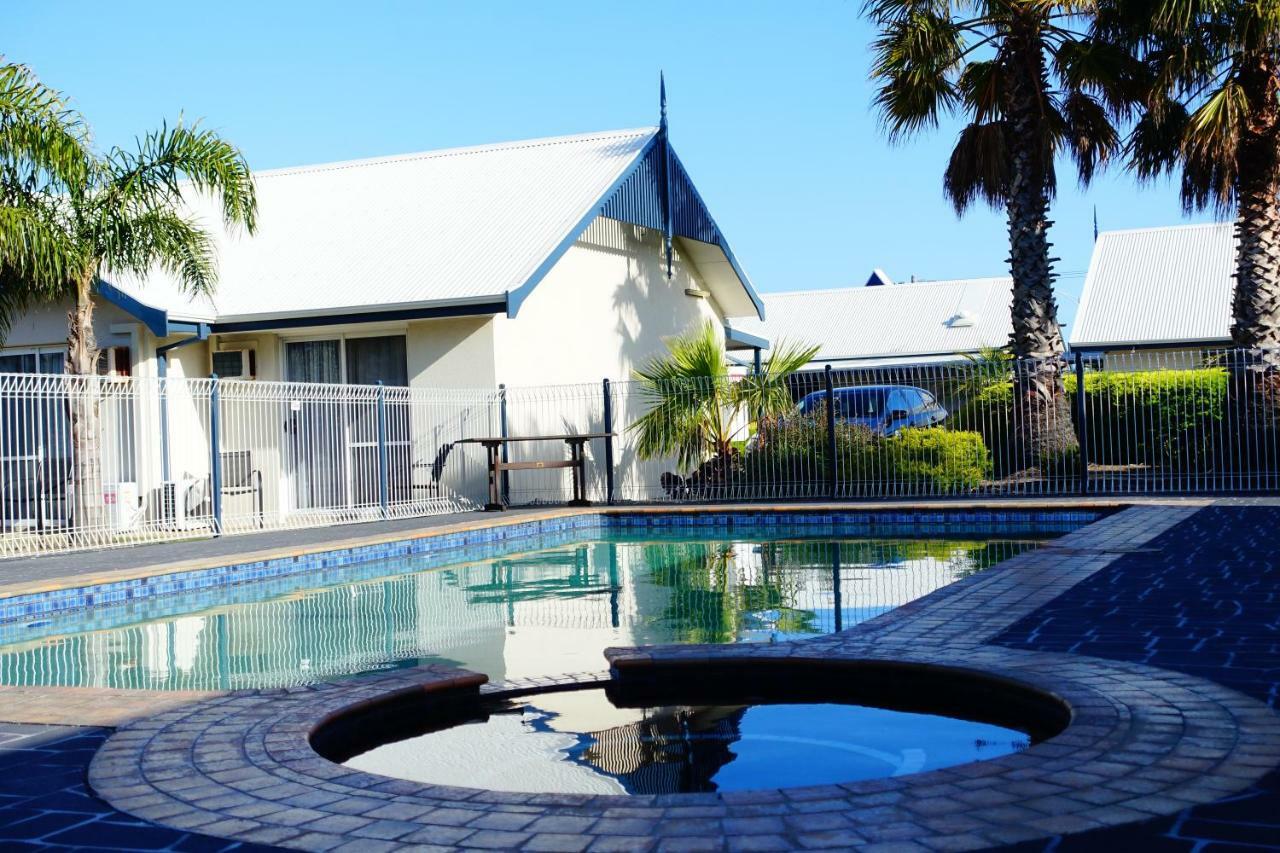Torquay Tropicana Motel Экстерьер фото